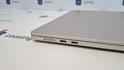 Zdjęcie przedmiotu: Ноутбук/лаптоп Apple MacBook Air 15.3: M4 10/10, 24 ГБ, 512 ГБ - Місячне сяйво
