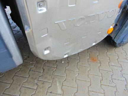 Zdjęcie przedmiotu: AUCTION OF THE DAY Volvo FH 16 700 6x4 Globetrotter Euro 5 with BERGS FOGEN timber body with JONSERED 1080 crane