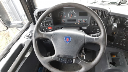 Zdjęcie przedmiotu: PACKAGE AUCTION SCANIA P 380 LB4x2 MLB + Silver Car trailer SRBU 62