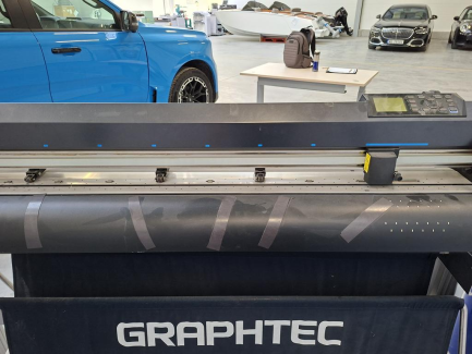 Zdjęcie przedmiotu: Ploter tnący GRAPHTEC CE7000-130