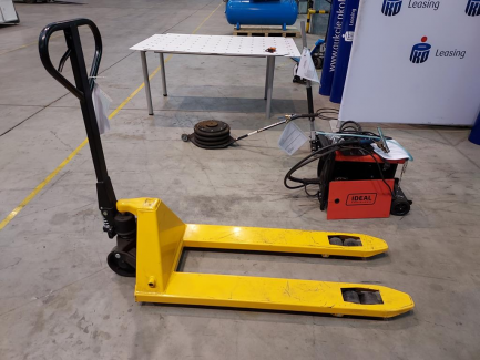 Zdjęcie przedmiotu: Workshop equipment set