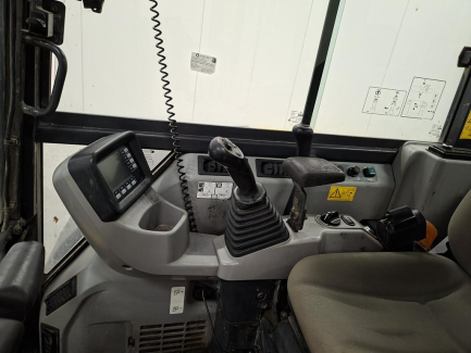 Zdjęcie przedmiotu: Minikoparka gąsienicowa KOMATSU PC55MR-5E0