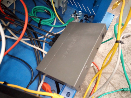 Zdjęcie przedmiotu: PACKAGE AUCTION Multimedia set (TV sets, tablets, cameras)