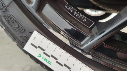 Zdjęcie przedmiotu: BMW 318d Sport Line aut Oświadczenie o utracie DR