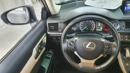 Zdjęcie przedmiotu: Lexus CT 200h Elegance, Hybrid + LPG