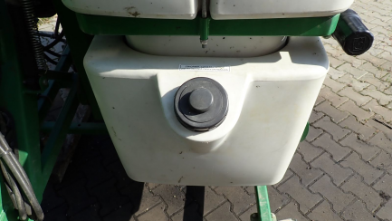 Zdjęcie przedmiotu: Tractor mounted sprayer Agromet Pilmet Sp z o.o. REX 1215