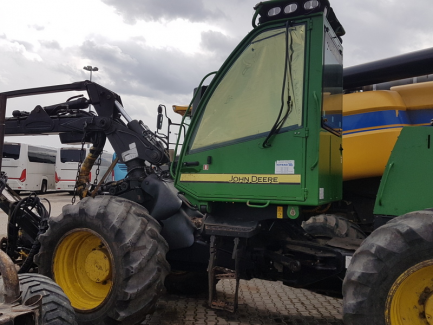 Zdjęcie przedmiotu: Harvester John Deere 770D