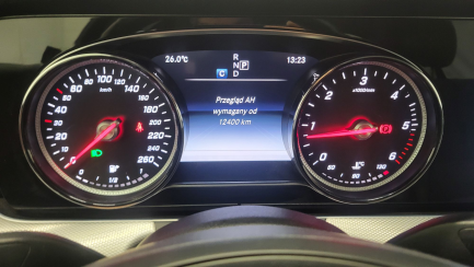 Zdjęcie przedmiotu: Mercedes-benz E 220 d 4-Matic 9G-TRONIC