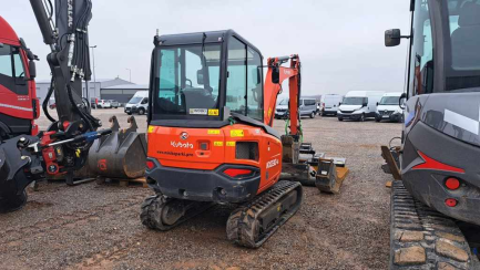 Zdjęcie przedmiotu: KUBOTA KX030-4 crawler mini excavator with attachments