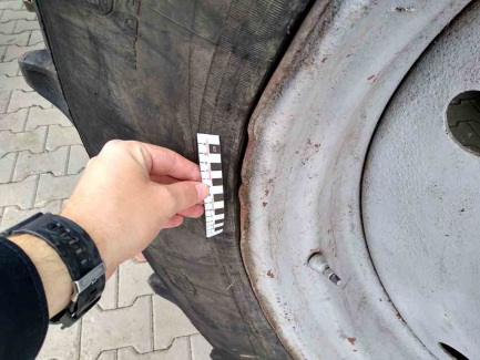 Zdjęcie przedmiotu: AUKCJA PAKIETOWA Ciągnik rolniczy Belarus 1221.2 + Przyczepa zrywkowa Palms 12D/700