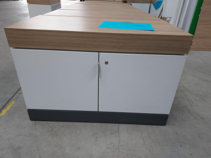 Zdjęcie przedmiotu: Zestaw mebli biurowych