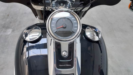 Zdjęcie przedmiotu: Harley Davidson Softail Sport Glide