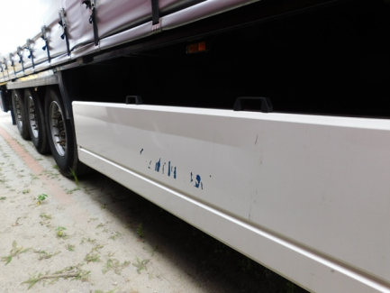 Zdjęcie przedmiotu: KRONE SD Curtain semitrailer