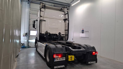 Zdjęcie przedmiotu: SCANIA R460 Super E6 18.0t 4x2 NA Highline
