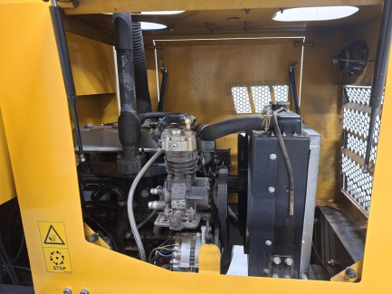 Zdjęcie przedmiotu: Ładowarka kołowa przegubowa PETROMAX PM 916