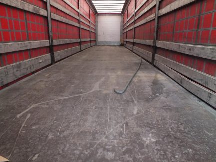 Zdjęcie przedmiotu: SCHMITZ SCB * S3T curtain semi-trailer