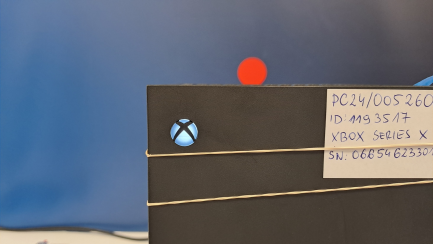 Zdjęcie przedmiotu: Консоль MICROSOFT XBOX Series X з Blu-ray приводом 4K UHD