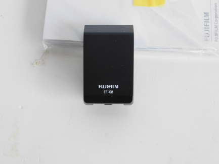 Zdjęcie przedmiotu: Camera with Fuji Film Corporation lens: body - XT3 / lens - XF35mmF2 R WR