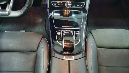 Zdjęcie przedmiotu: Mercedes-benz E220 d 4-Matic 9G-TRONIC