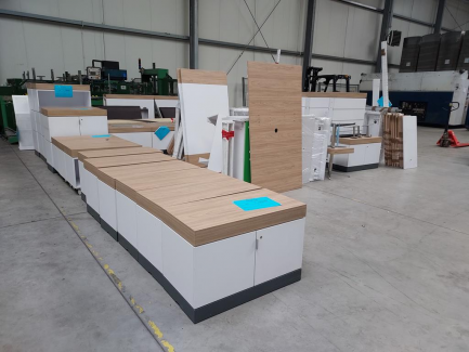 Zdjęcie przedmiotu: Zestaw mebli biurowych