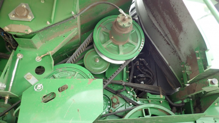 Zdjęcie przedmiotu: JOHN DEERE T660 T600 harvester with HEDER 625R / 625R