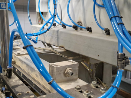 Zdjęcie przedmiotu: Automat do czopowania listewek Z.P.U.H. Jankowiak Anna Jankowiak ABAFIH 130/1500S