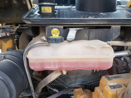 Zdjęcie przedmiotu: Ładowarka kołowa CATERPILLAR 908H2