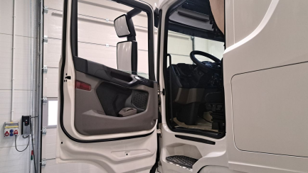 Zdjęcie przedmiotu: SCANIA R450 E6 20.1t LA 4x2 NA Highline