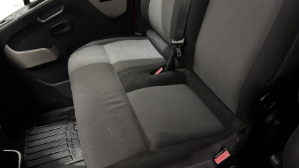 Zdjęcie przedmiotu: Renault Master RWD dCi E5 3.5t L3H3 Pack Clim HD