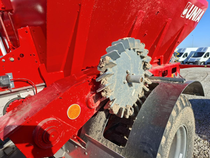 Zdjęcie przedmiotu: UNIA RCW 45 fertilizer spreader
