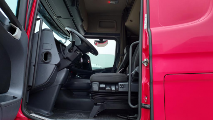 Zdjęcie przedmiotu: SCANIA R450 SCR E6 19.0t LA4x2 HEB Highline