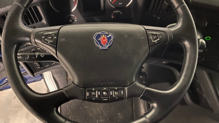 Zdjęcie przedmiotu: SCANIA R450 SCR E6 19.0t LA 4x2 HNA Topline