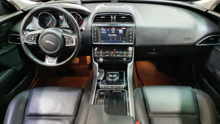 Zdjęcie przedmiotu: Jaguar Xe 2.0 D AWD Prestige aut