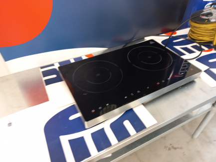 Zdjęcie przedmiotu: Induction cooker HENDI 239285 2 half Display Line (1.5 + 2.0kW)