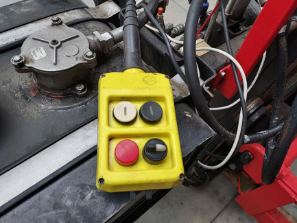 Zdjęcie przedmiotu: Maszyna do zbioru kwiatostanu konopii MMiUR MDK 2,7G