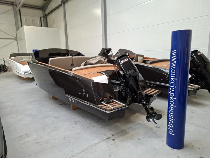 Zdjęcie przedmiotu: Ł&oacute;dź motorowa VTS FLYING SHARK CLASSIC 5.7