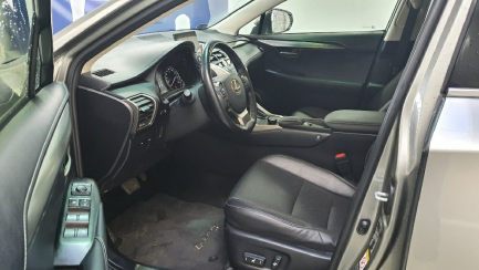 Zdjęcie przedmiotu: Lexus Nx SUV