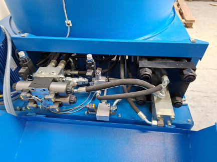 Zdjęcie przedmiotu: Brykieciarka hydrauliczna POR OSCAR 9,3 kW