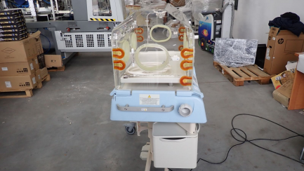 Zdjęcie przedmiotu: Closed incubator DRAGER C2PS-1 Isolette 8000