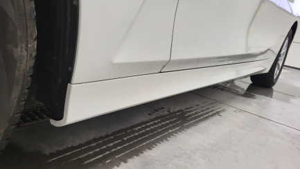 Zdjęcie przedmiotu: BMW 320i Advantage aut