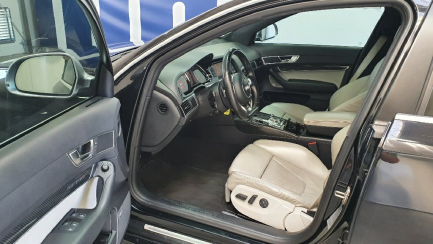 Zdjęcie przedmiotu: Audi Rs6 5.0 FSI Quattro Tiptr.