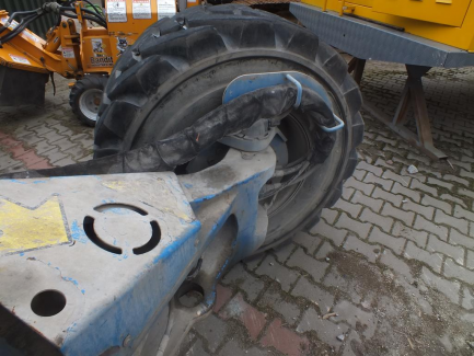 Zdjęcie przedmiotu: GENIE Z 135/70 articulated petrol platform