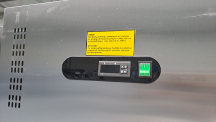 Zdjęcie przedmiotu: Zestaw sprzętu gastronomicznego (2x szafa chlodnicza, szafa mroźnicza)