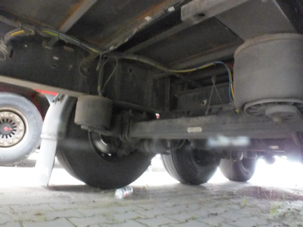 Zdjęcie przedmiotu: KOGEL S24-1 curtain semi-trailer