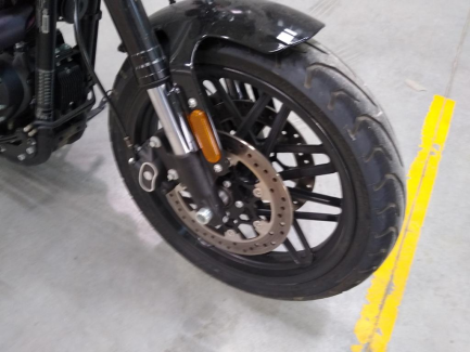 Zdjęcie przedmiotu: Harley Davidson Sportster Roadster