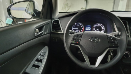 Zdjęcie przedmiotu: Hyundai Tucson 1.6 GDI BlueDrive Classic 2WD