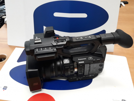 Zdjęcie przedmiotu: PANASONIC AG-UX90 CAMERA + аксесуари