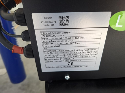 Zdjęcie przedmiotu: W&oacute;zek paletowy elektryczny EP RPL201H