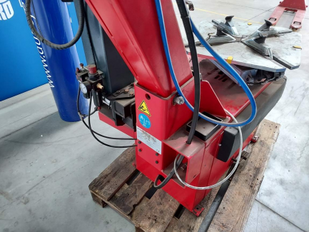 Zdjęcie przedmiotu: CEMB SM 665 wheelless tire changer
