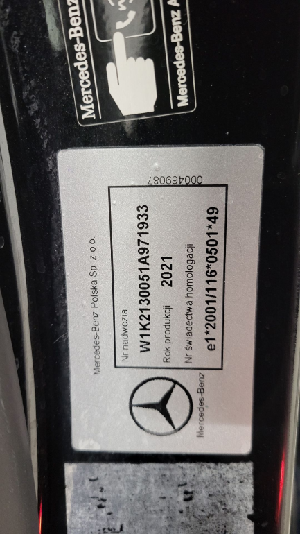 Zdjęcie przedmiotu: Mercedes-Benz E 220 d 4-Matic AMG/Avantgarde